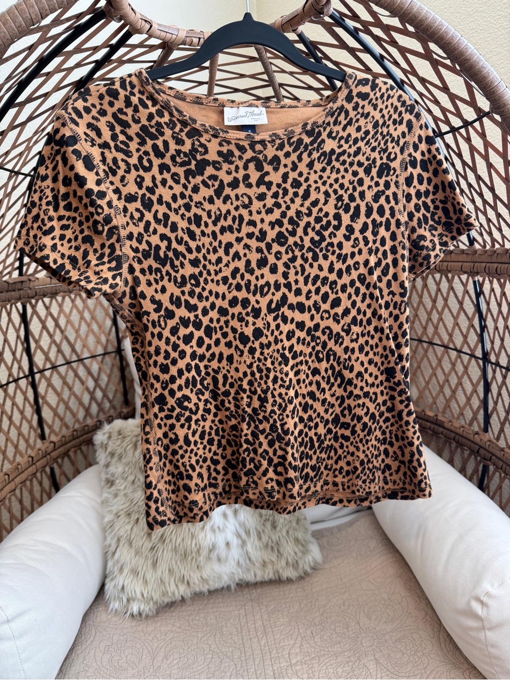 Universal Thread Leopard Tshirt Medium